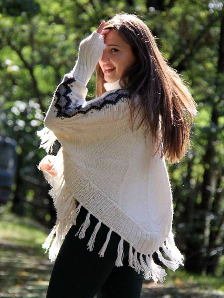 Poncho en alpaga avec manche New Triangolo